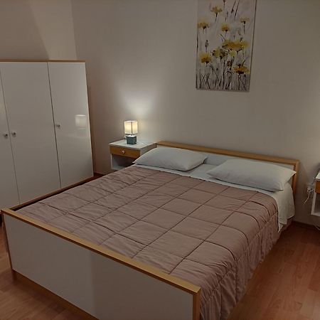 Apartment Landeka Primošten Εξωτερικό φωτογραφία